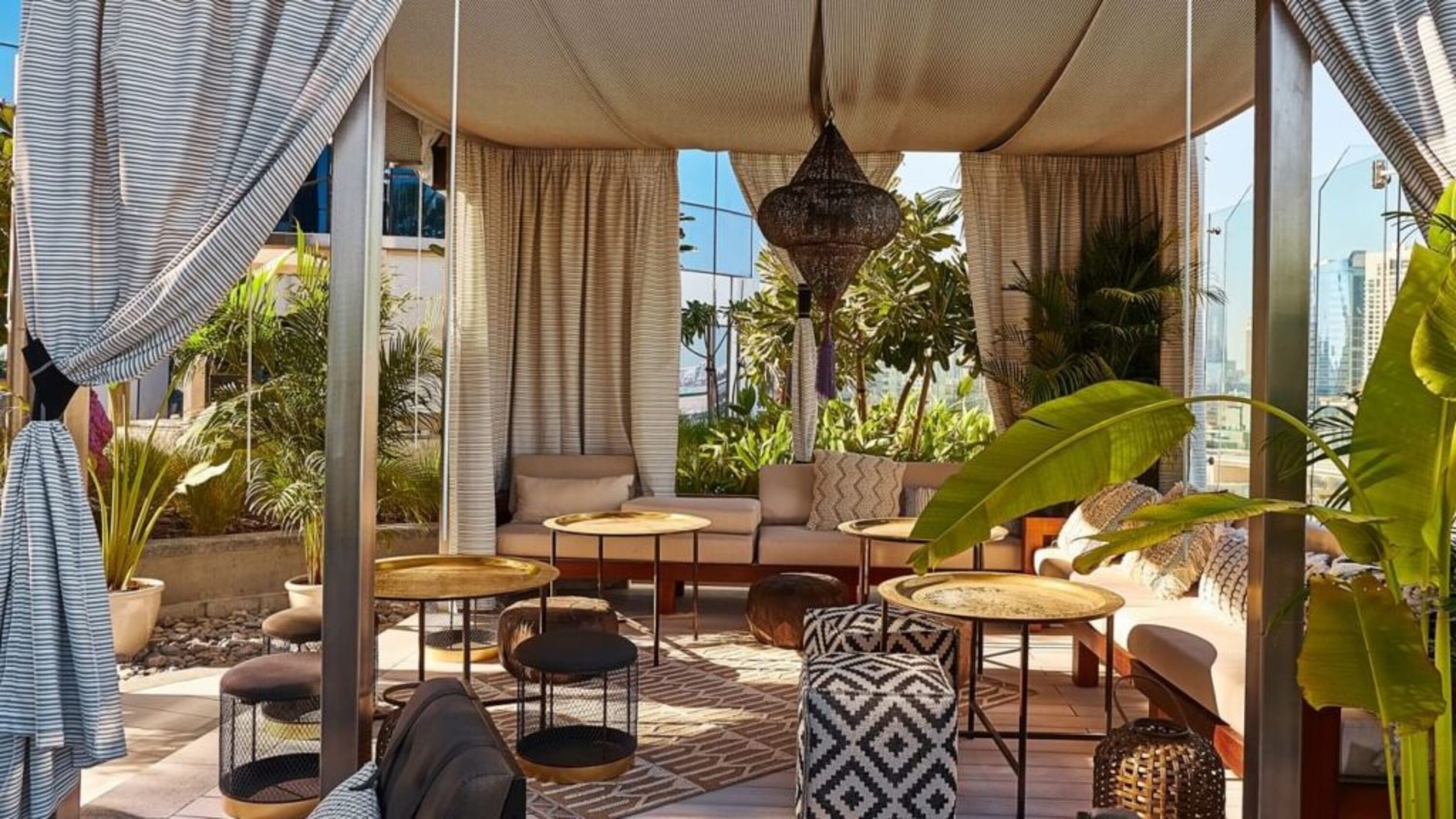 Paramount Hotel Dubai - Imagine 1